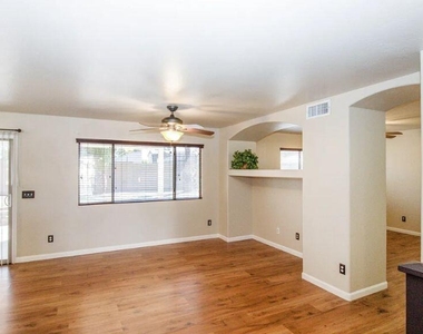 1449 E 11th Street - Photo Thumbnail 3