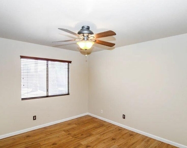 1449 E 11th Street - Photo Thumbnail 15