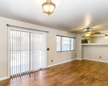 1449 E 11th Street - Photo Thumbnail 9