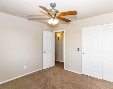 1449 E 11th Street - Photo Thumbnail 18