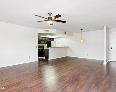 8841 N 8th Street - Photo Thumbnail 16