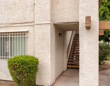 8841 N 8th Street - Photo Thumbnail 3