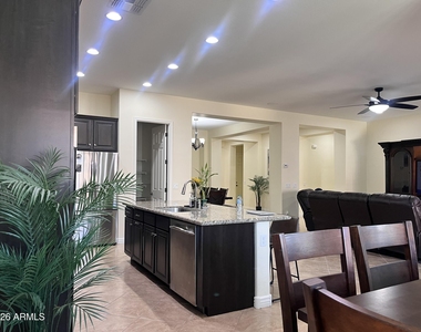 2208 E Indian Wells Drive - Photo Thumbnail 13