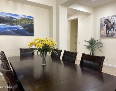 2208 E Indian Wells Drive - Photo Thumbnail 18