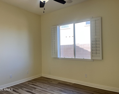 2208 E Indian Wells Drive - Photo Thumbnail 34