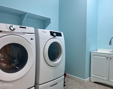 2208 E Indian Wells Drive - Photo Thumbnail 61
