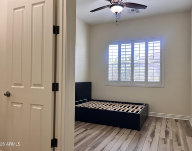 2208 E Indian Wells Drive - Photo Thumbnail 37