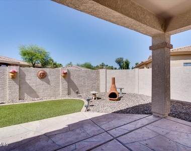 902 E Madeline Drive - Photo Thumbnail 24