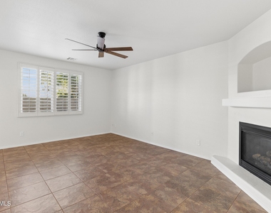 16018 N 171st Drive - Photo Thumbnail 5