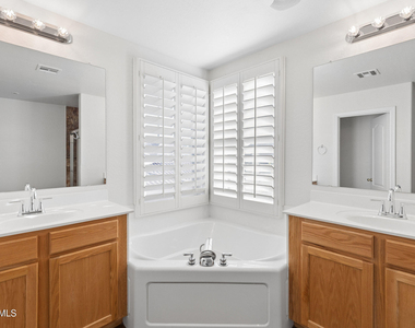 16018 N 171st Drive - Photo Thumbnail 34