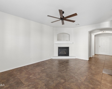 16018 N 171st Drive - Photo Thumbnail 7