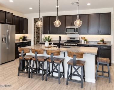 8365 S 165th Avenue - Photo Thumbnail 3