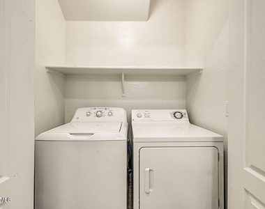 2600 E Springfield Place - Photo Thumbnail 10