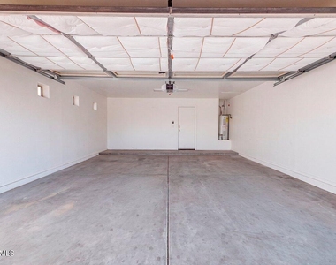 2600 E Springfield Place - Photo Thumbnail 24