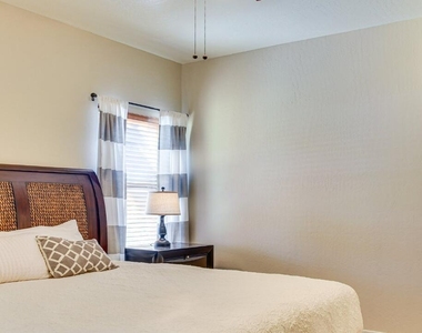 1117 E Milada Drive - Photo Thumbnail 17