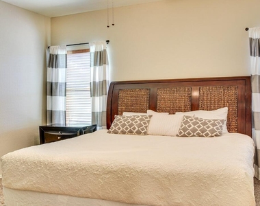 1117 E Milada Drive - Photo Thumbnail 16