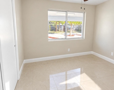 5163 Club Road - Photo Thumbnail 16