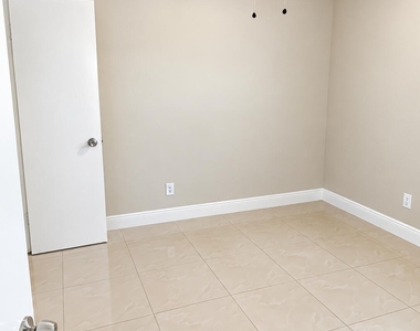 5163 Club Road - Photo Thumbnail 20