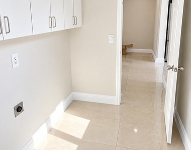 5163 Club Road - Photo Thumbnail 8