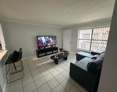14863 Sw 104th Street - Photo Thumbnail 7
