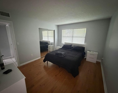 14863 Sw 104th Street - Photo Thumbnail 8
