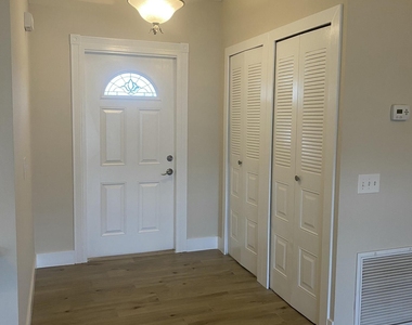1866 Sw Effland Avenue - Photo Thumbnail 1