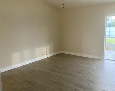 1866 Sw Effland Avenue - Photo Thumbnail 13