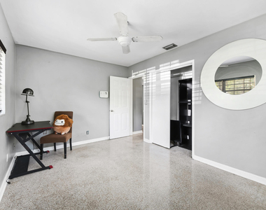 1532 Nw 7th Avenue - Photo Thumbnail 10