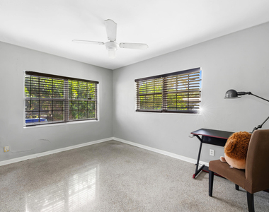 1532 Nw 7th Avenue - Photo Thumbnail 11
