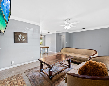 1532 Nw 7th Avenue - Photo Thumbnail 4