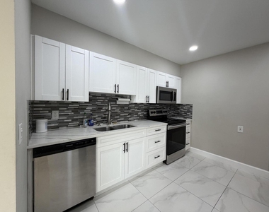 1408 Se 3rd Terrace - Photo Thumbnail 1