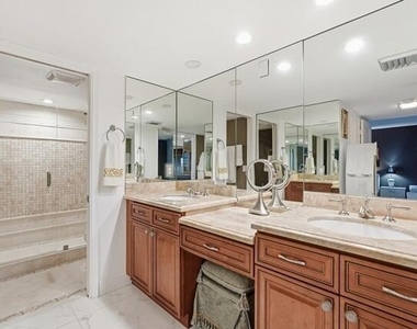 2400 Presidential Way - Photo Thumbnail 19