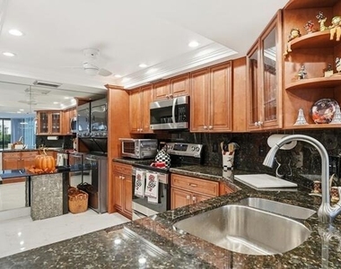 2400 Presidential Way - Photo Thumbnail 10