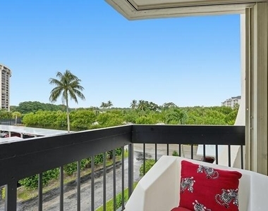 2400 Presidential Way - Photo Thumbnail 16