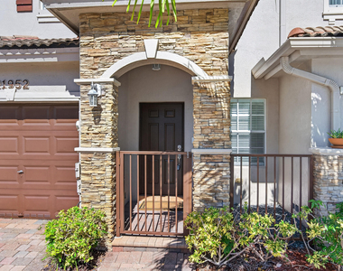 21952 Sw 93rd Place - Photo Thumbnail 1