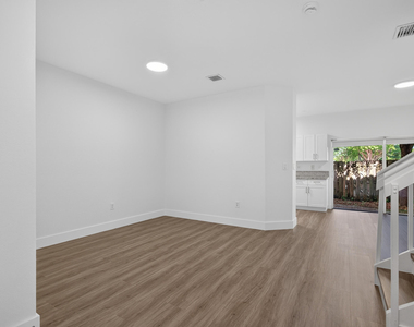 21952 Sw 93rd Place - Photo Thumbnail 8