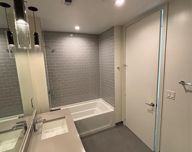 1801 N Pearl Street - Photo Thumbnail 13