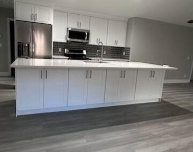 1596 Hawthorne Place - Photo Thumbnail 2