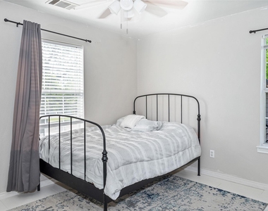487 S Waco Street - Photo Thumbnail 10