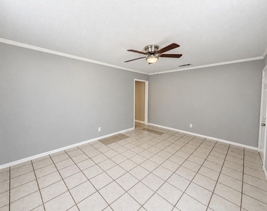 1613 N College Street - Photo Thumbnail 3