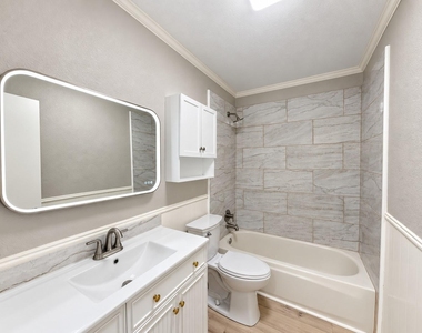 1613 N College Street - Photo Thumbnail 16