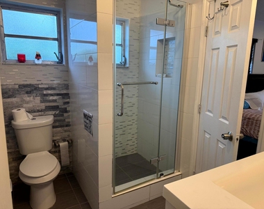 9331 Sw 166th Street - Photo Thumbnail 6