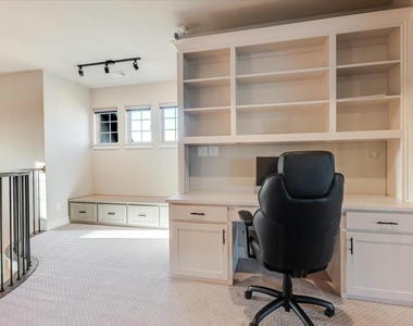 4102 Parkview Boulevard - Photo Thumbnail 11