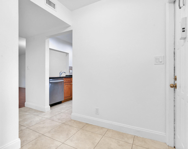 1252 S Military Trail - Photo Thumbnail 29