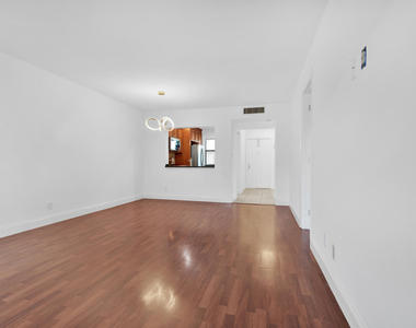 1252 S Military Trail - Photo Thumbnail 2