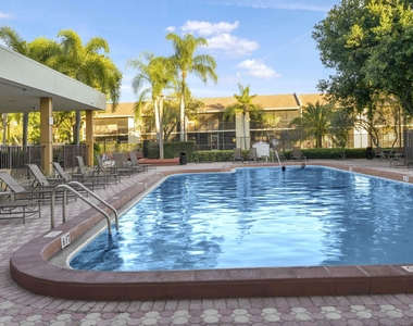 1252 S Military Trail - Photo Thumbnail 30