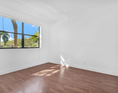 1252 S Military Trail - Photo Thumbnail 20