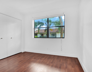 1252 S Military Trail - Photo Thumbnail 21