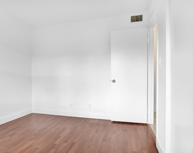 1252 S Military Trail - Photo Thumbnail 23