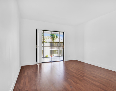 1252 S Military Trail - Photo Thumbnail 13